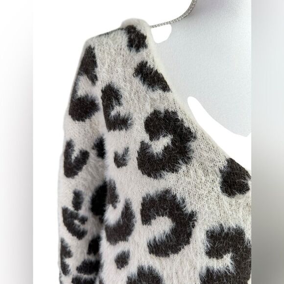 POL Leopard Print Sweater Women's Small - Picture 6 of 10